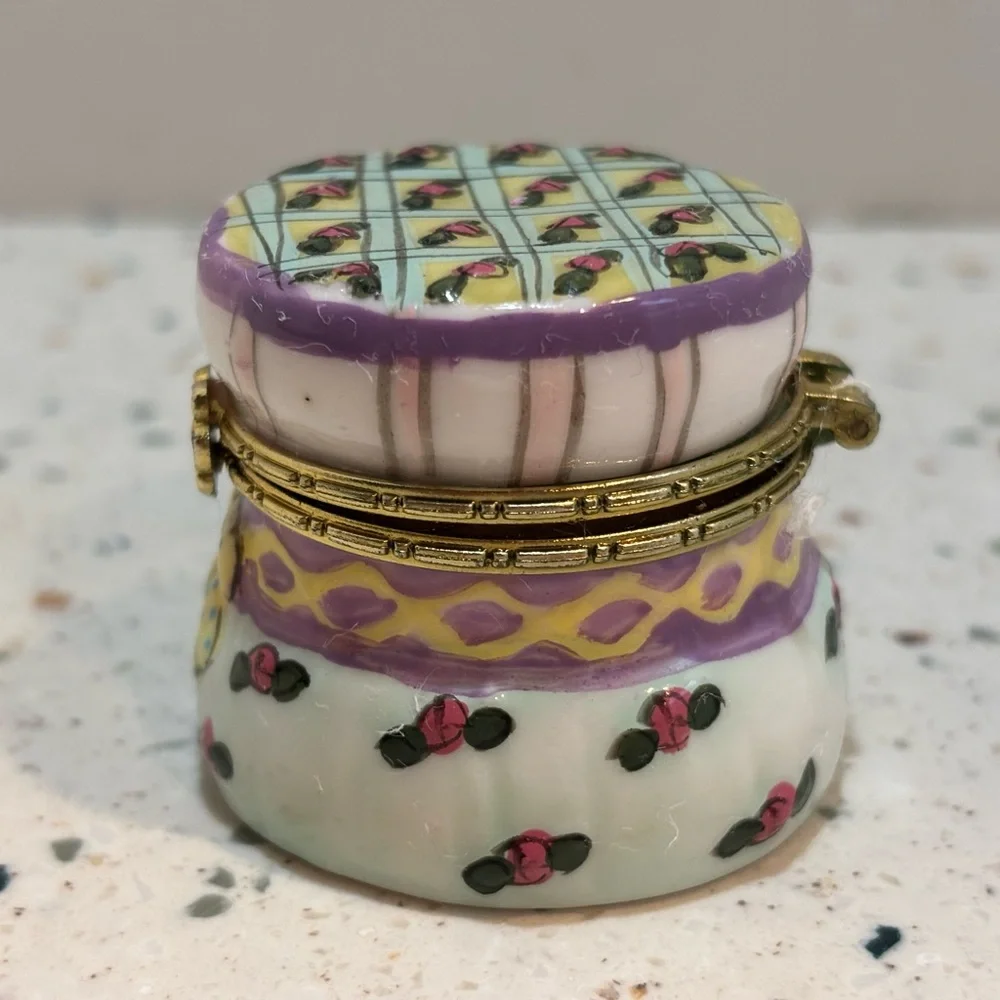 Decorative Porcelain Trinket‎ Jewelry Ring Box with Floral Design